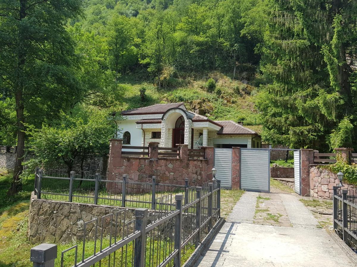 Семеен Хотел Федора Ribarica Exterior foto
